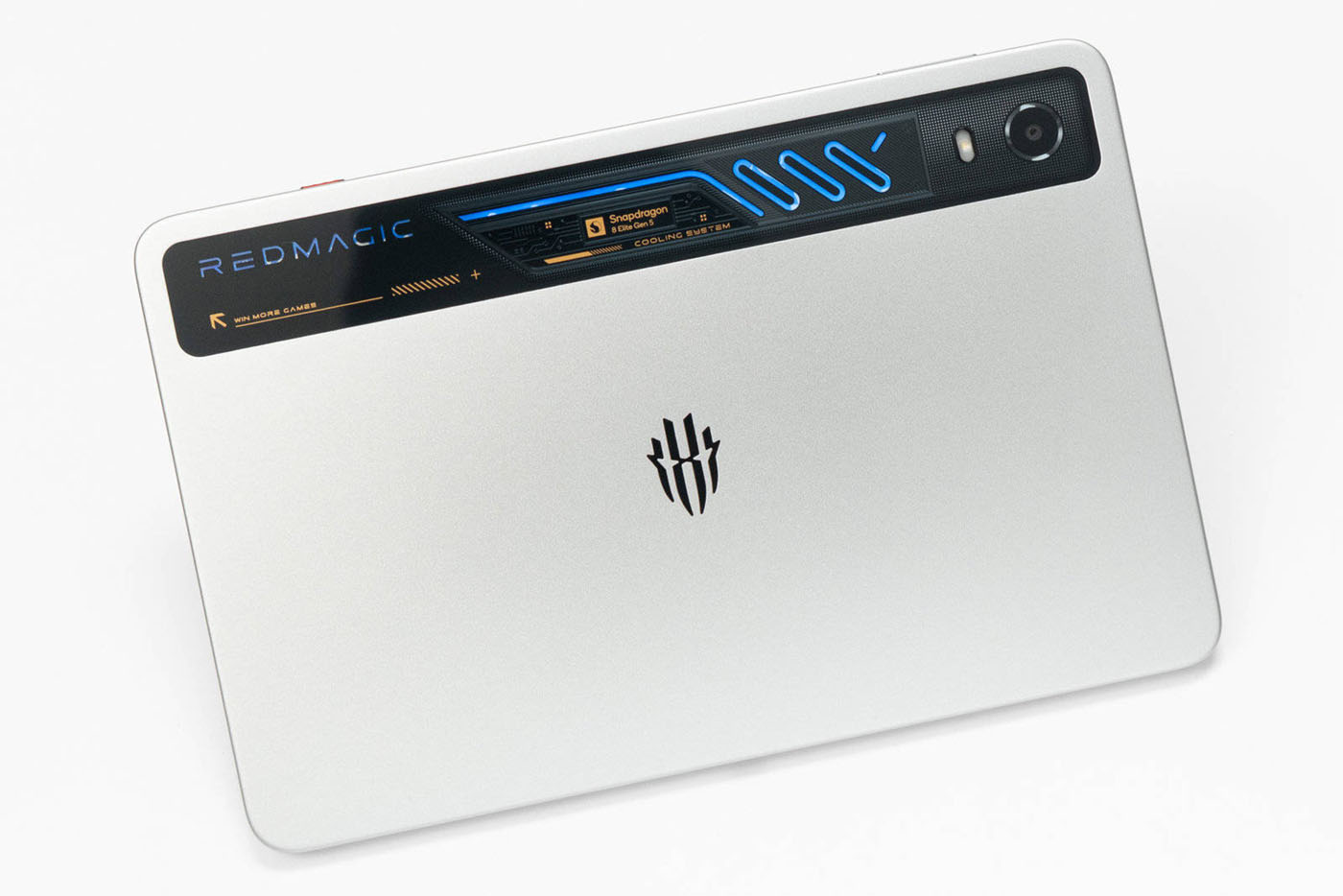 RedMagic Gaming Tablet 5 Pro (REDMAGIC Astra 2) Review: RGB Liquid
