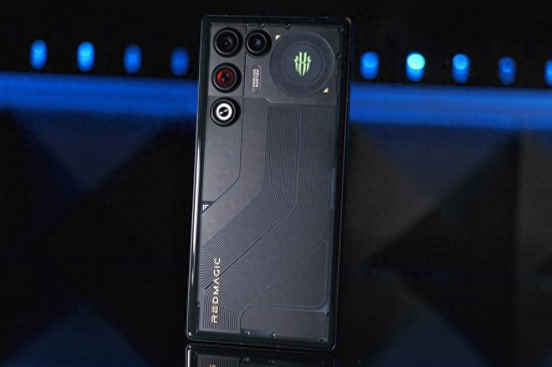 RedMagic 11 AIR Gaming Phone Review: Performance, Design, Features